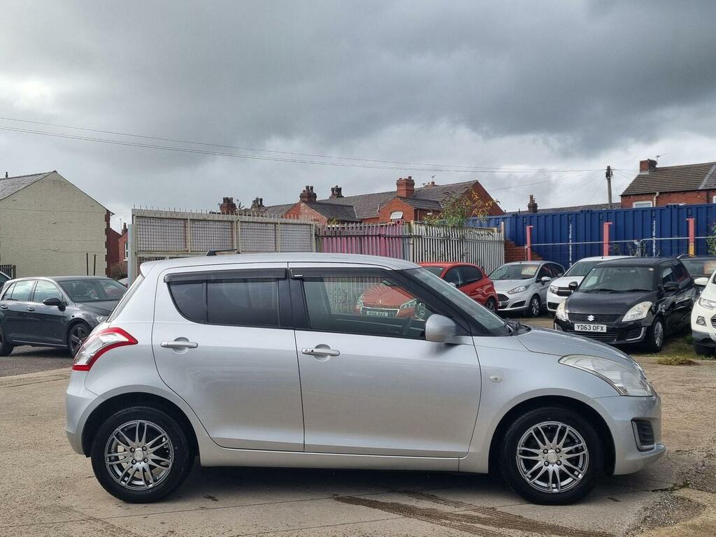 Suzuki Swift Red #8