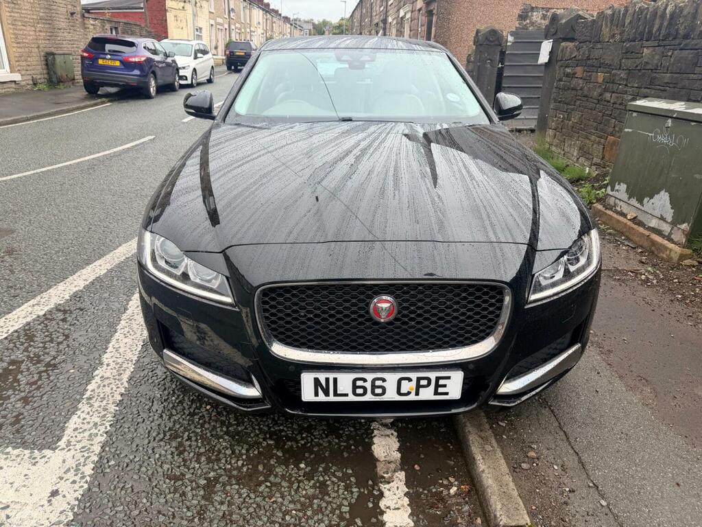 Jaguar XF 2.0D Prestige Euro 6 Ss Black #2