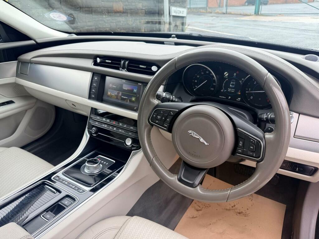 Jaguar XF 2.0D Portfolio Euro 6 Ss #9