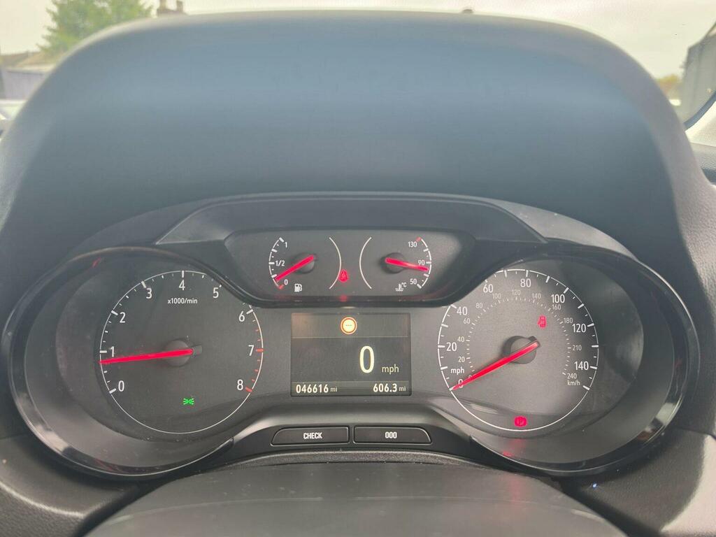 Vauxhall Grandland X White #10