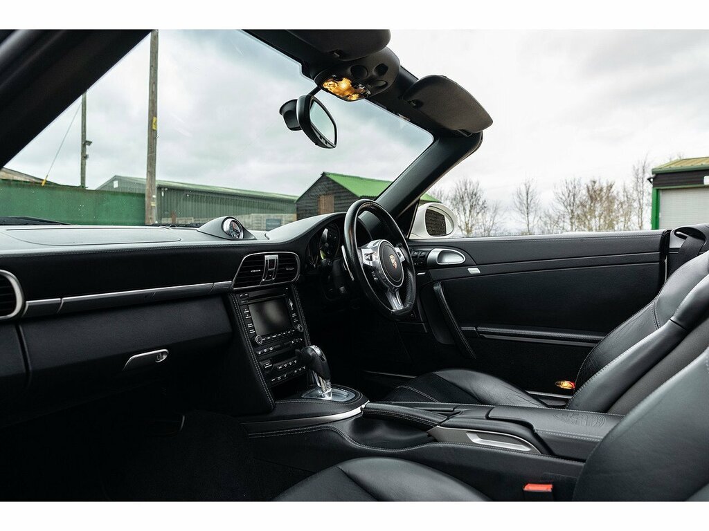 Porsche 911 Carrera Gts Cabriolet 27 White #5
