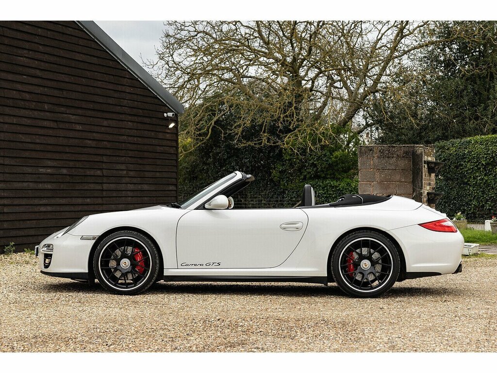 Porsche 911 Carrera Gts Cabriolet 27 White #2
