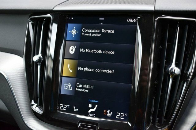 Volvo XC60  White #21