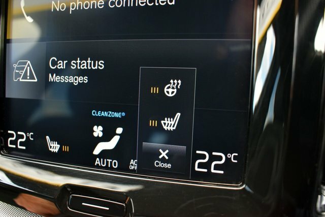 Volvo XC60  White #19