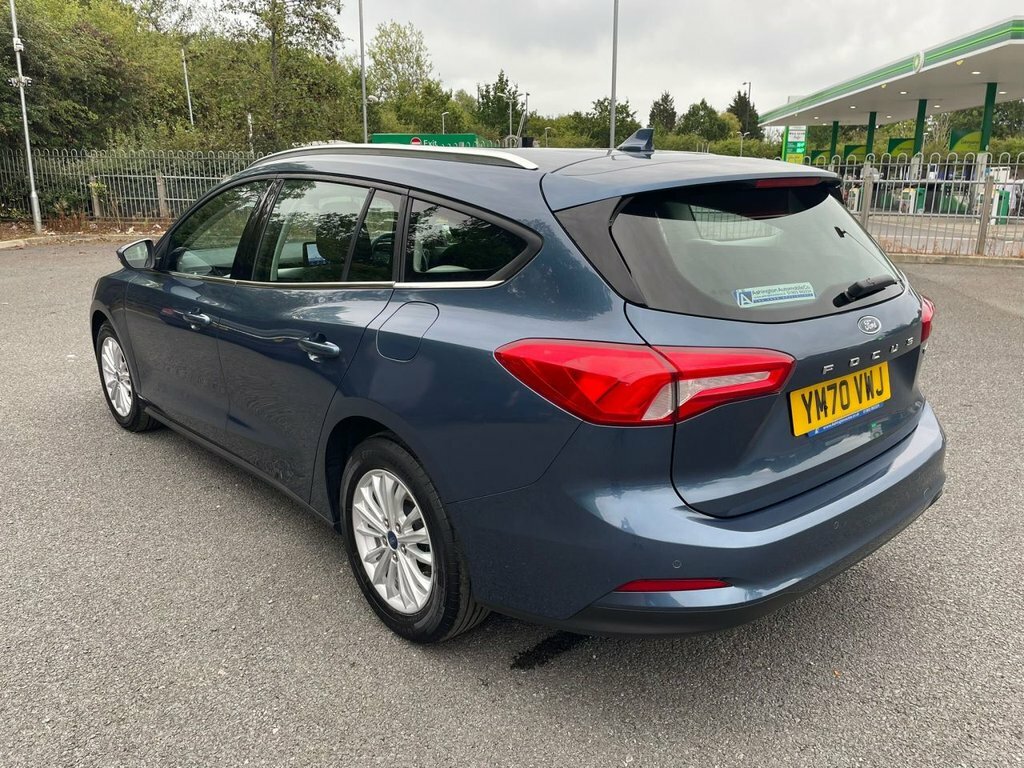 Ford Focus 1L Titanium Edition Blue #5