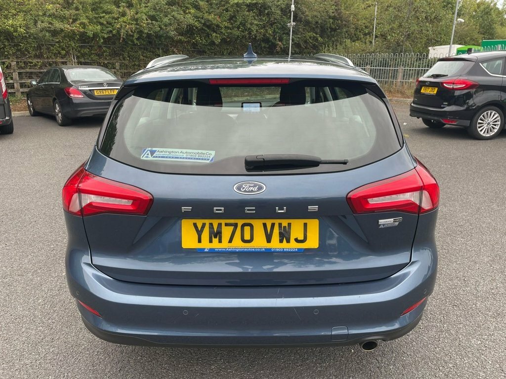Ford Focus 1L Titanium Edition Blue #4