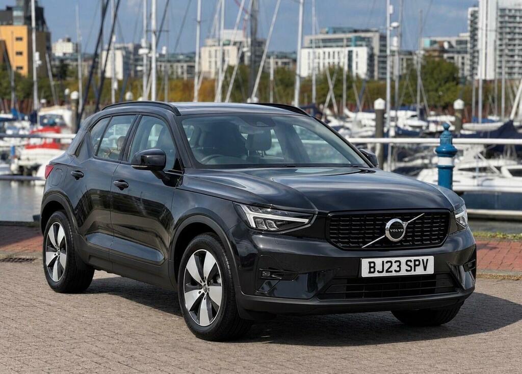 Volvo XC40 1.5H T4 Recharge 10.7Kwh Plus Euro 6 Ss Black