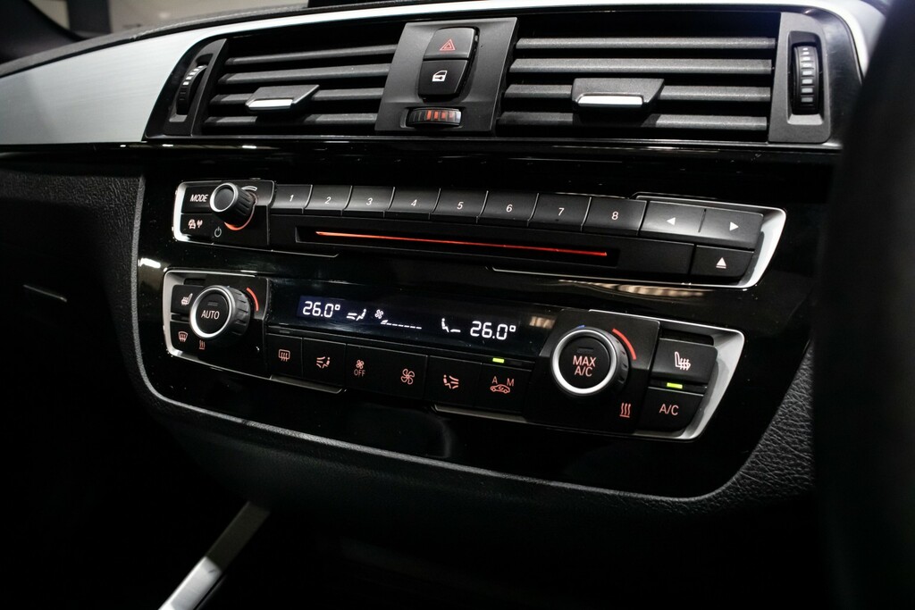 BMW 1 Series Shadow Edition Black #31
