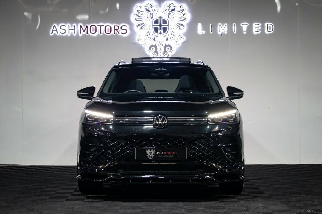 Volkswagen Tiguan 2.0 Tsi R-line Black #4