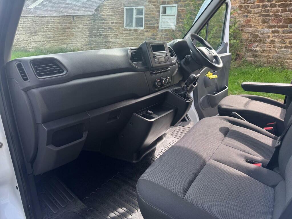 Renault Master 2.3 Dci 35 Advance Panel Van Fwd Grey #8