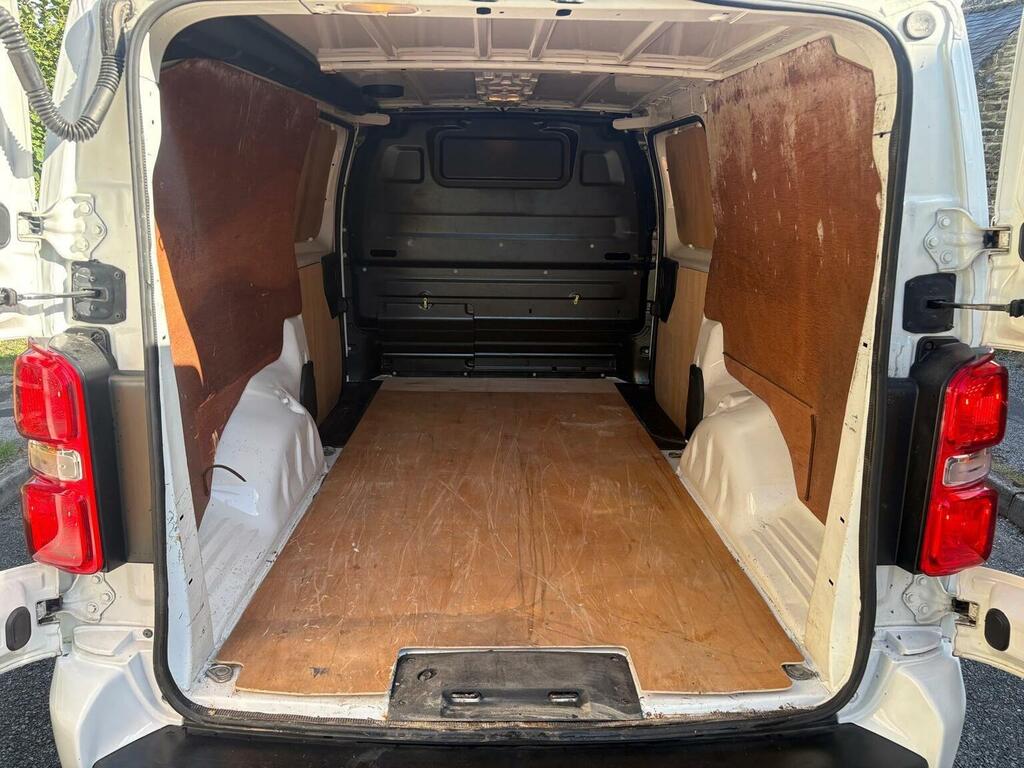 Vauxhall Vivaro Panel Van 2.0 Turbo D 3100 Dynamic L2 H1 Euro 6 S White #11