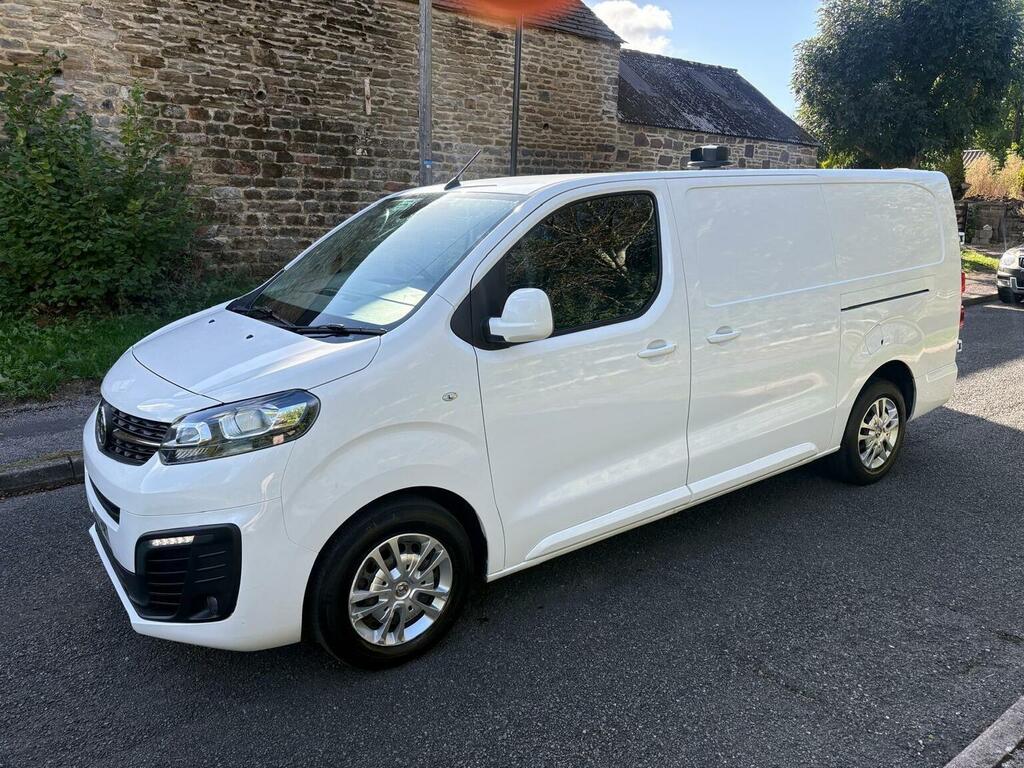 Vauxhall Vivaro 1.5 Turbo D 2900 Sportive L2 H1 Euro 6 Ss White