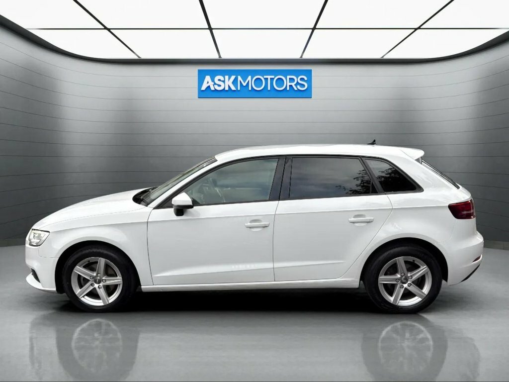 Audi A3 1L Se Technik White #2