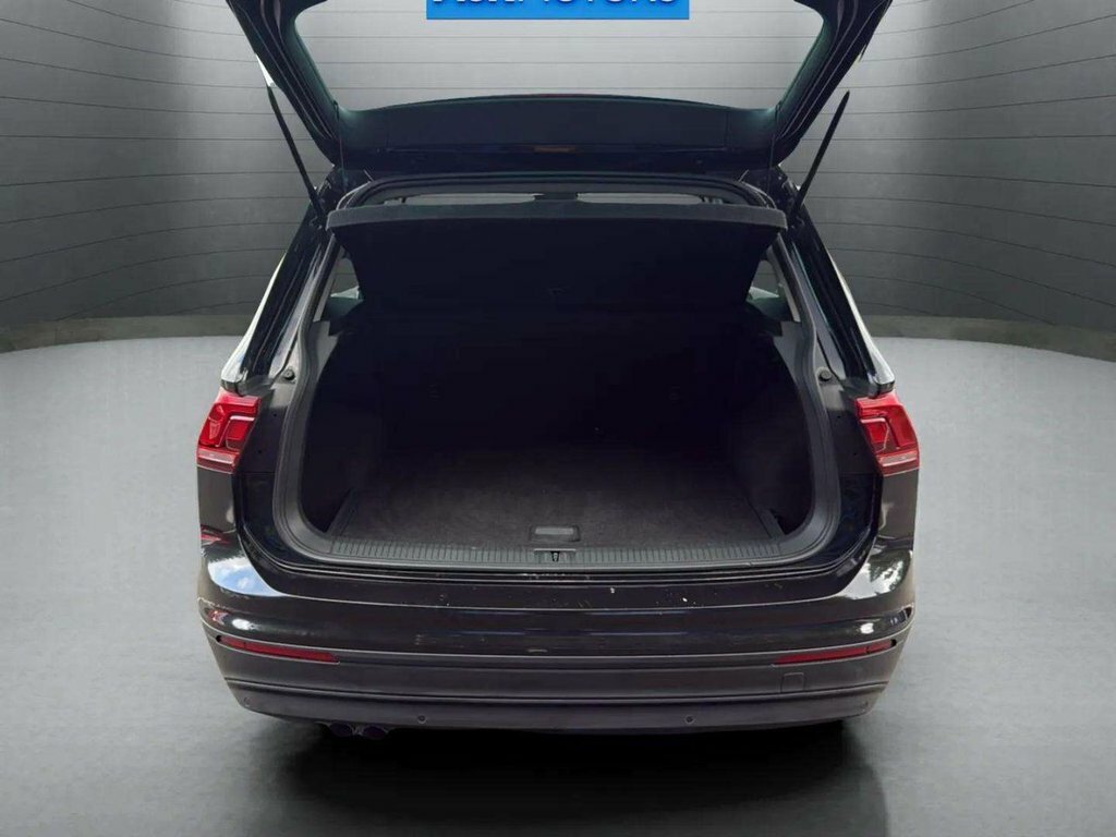 Volkswagen Tiguan 2L Se Navigation Black #5