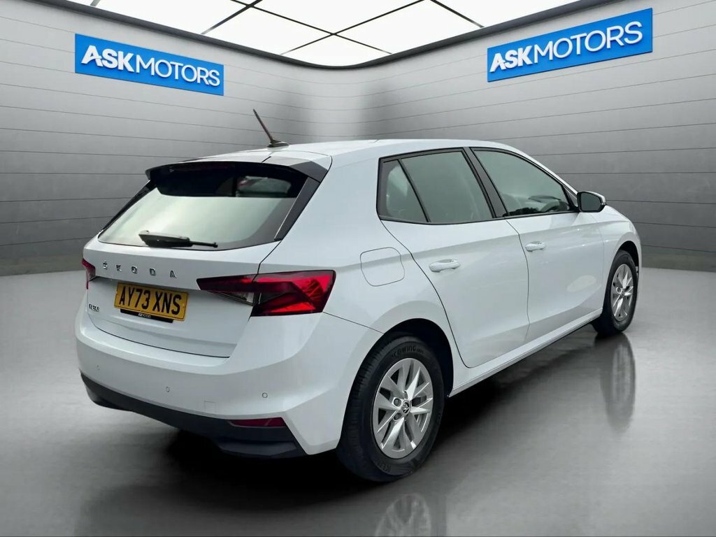 Skoda Fabia Colour Edition White #25