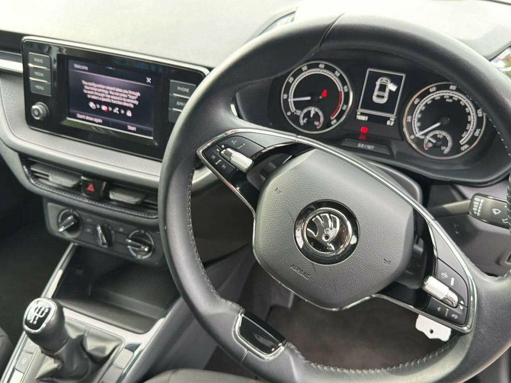 Skoda Fabia Colour Edition White #18