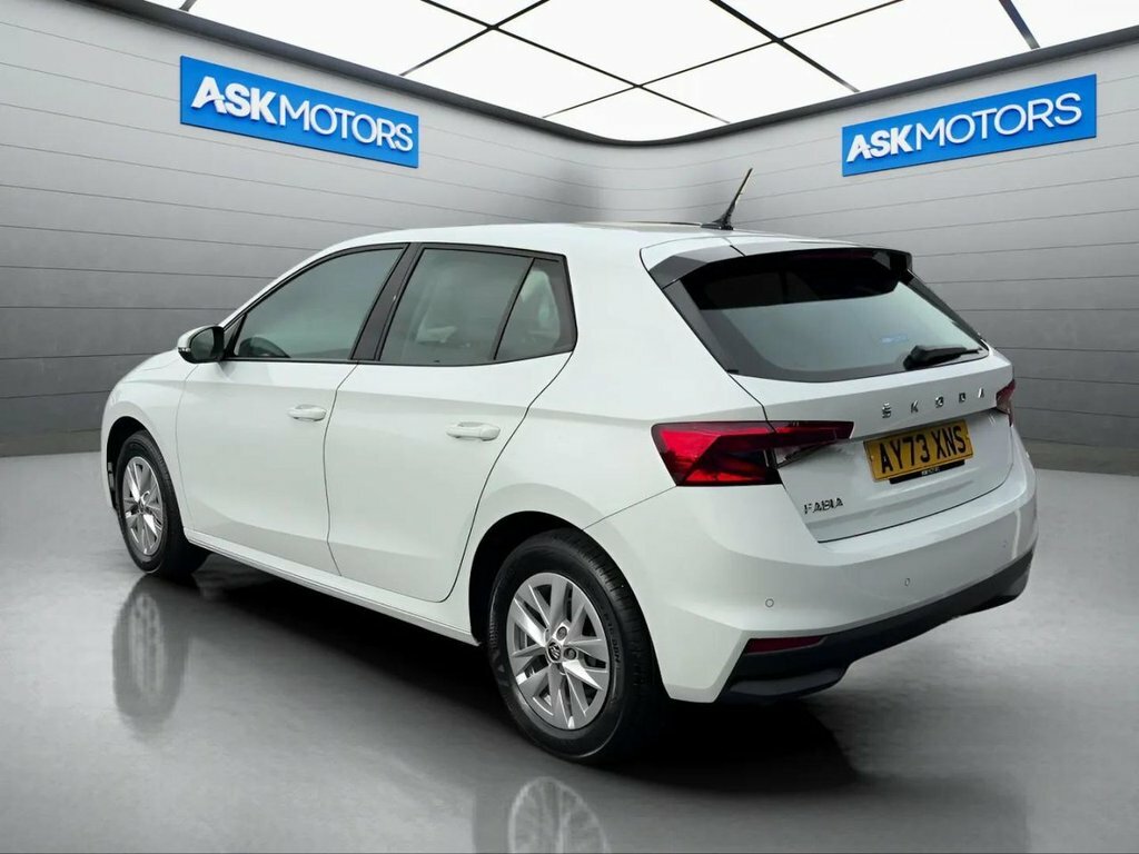 Skoda Fabia Colour Edition White #28