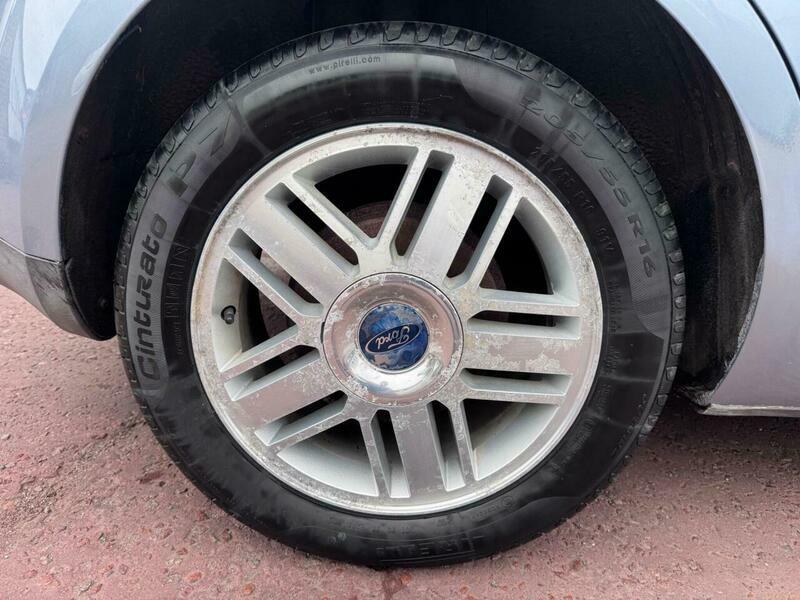 Ford Focus Hatchback 1.6 Zetec Climate 200656 Green #40