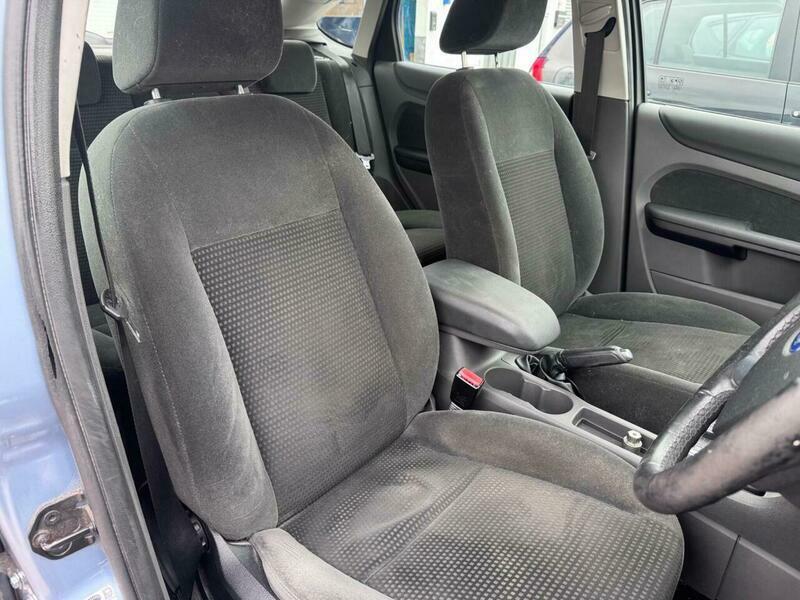 Ford Focus Hatchback 1.6 Zetec Climate 200656 Green #11
