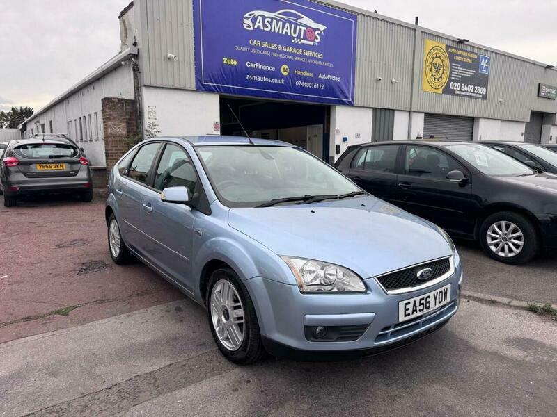 Ford Focus 1.6 Ghia Blue
