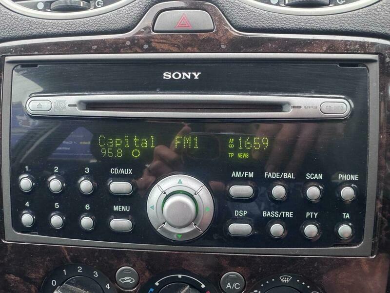 Ford Focus Hatchback 1.6 Zetec Climate 200656 Green #20