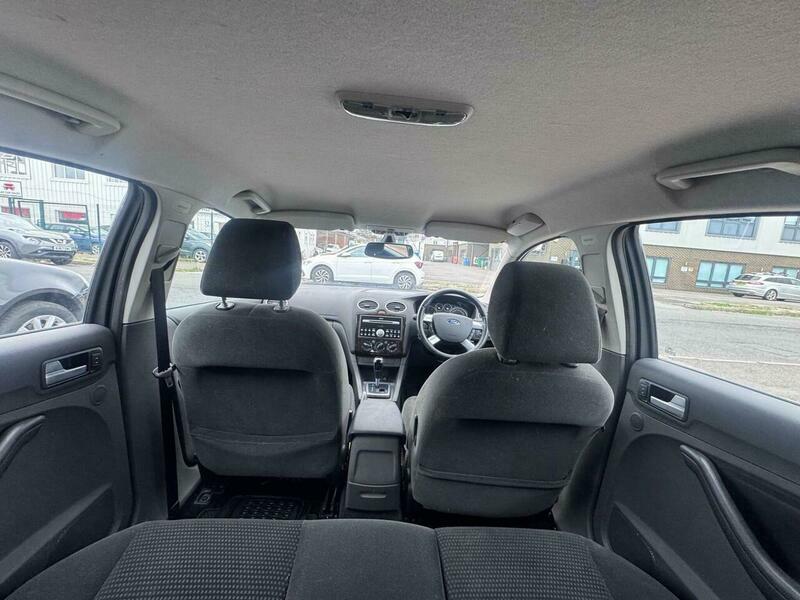 Ford Focus Hatchback 1.6 Zetec Climate 200656 Green #10