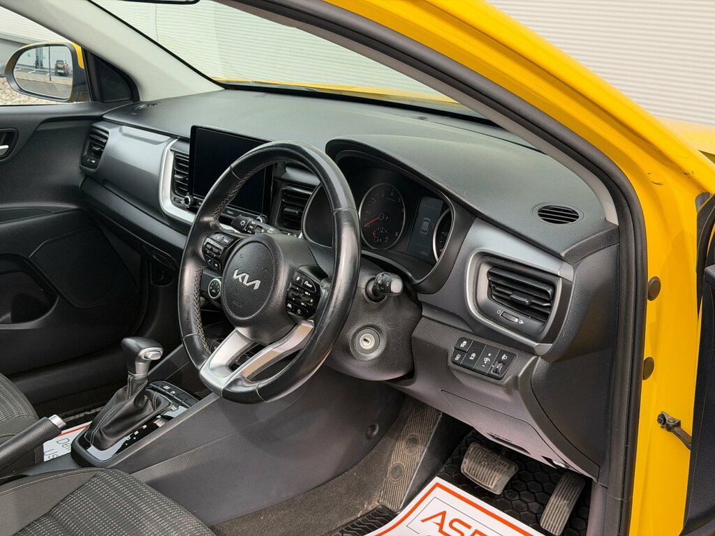 Kia Stonic 1.0T Gdi 48V Connect White #16