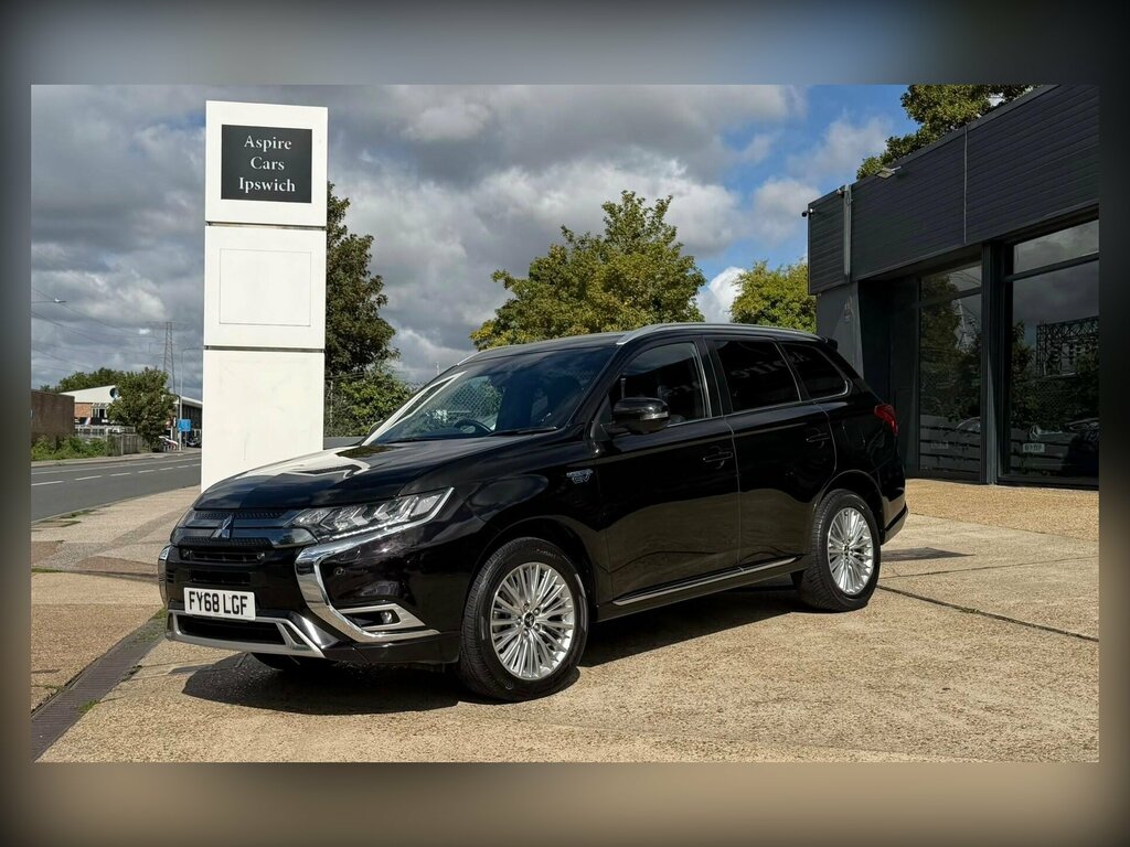 Mitsubishi Outlander 2.4H Twinmotor 13.8Kwh 4Hs Cvt 4Wd Euro 6 Ss Black