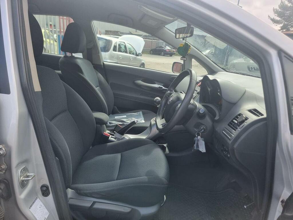 Toyota Auris 1.33 Dual Vvt-i Tr Euro 4 Ss 201161 Silver #5