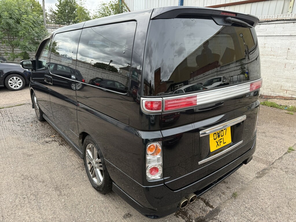 Nissan Elgrand Mpv 200707 Black #5