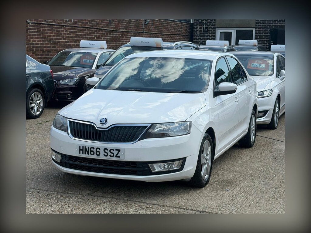Skoda Rapid 1.6 Tdi Se Euro 6 Ss White #4