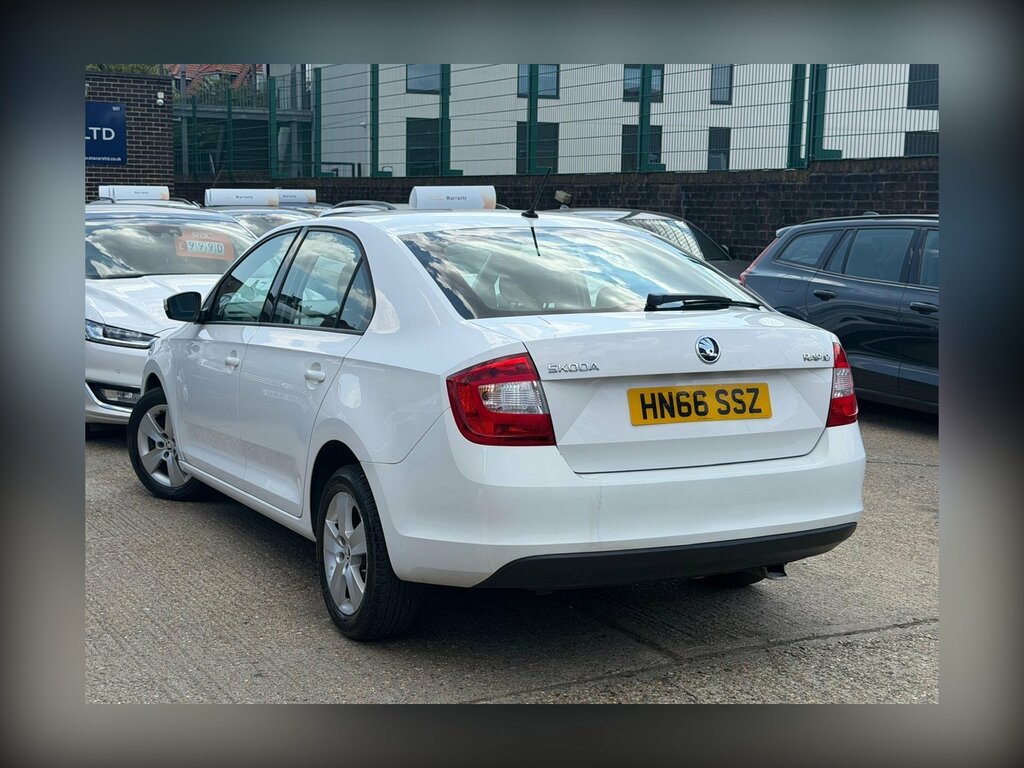 Skoda Rapid 1.6 Tdi Se Euro 6 Ss White #6