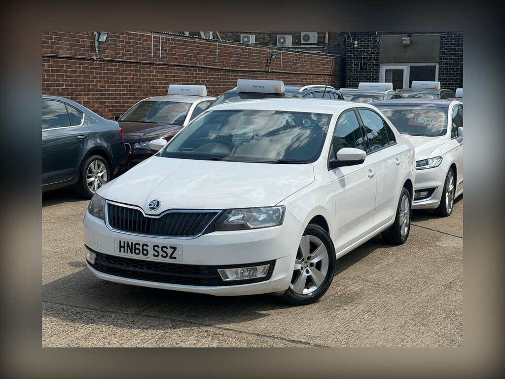 Skoda Rapid 1.6 Tdi Se Euro 6 Ss White #5