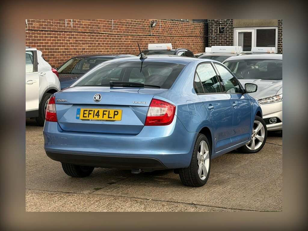 Skoda Rapid 1.6 Tdi Silver #8