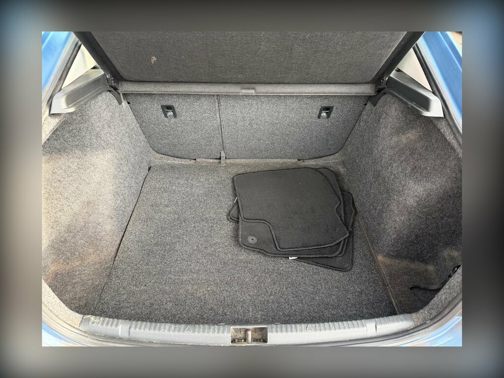 Skoda Rapid 1.6 Tdi Silver #17