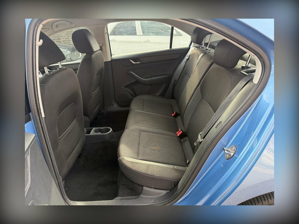 Skoda Rapid 1.6 Tdi Silver #16