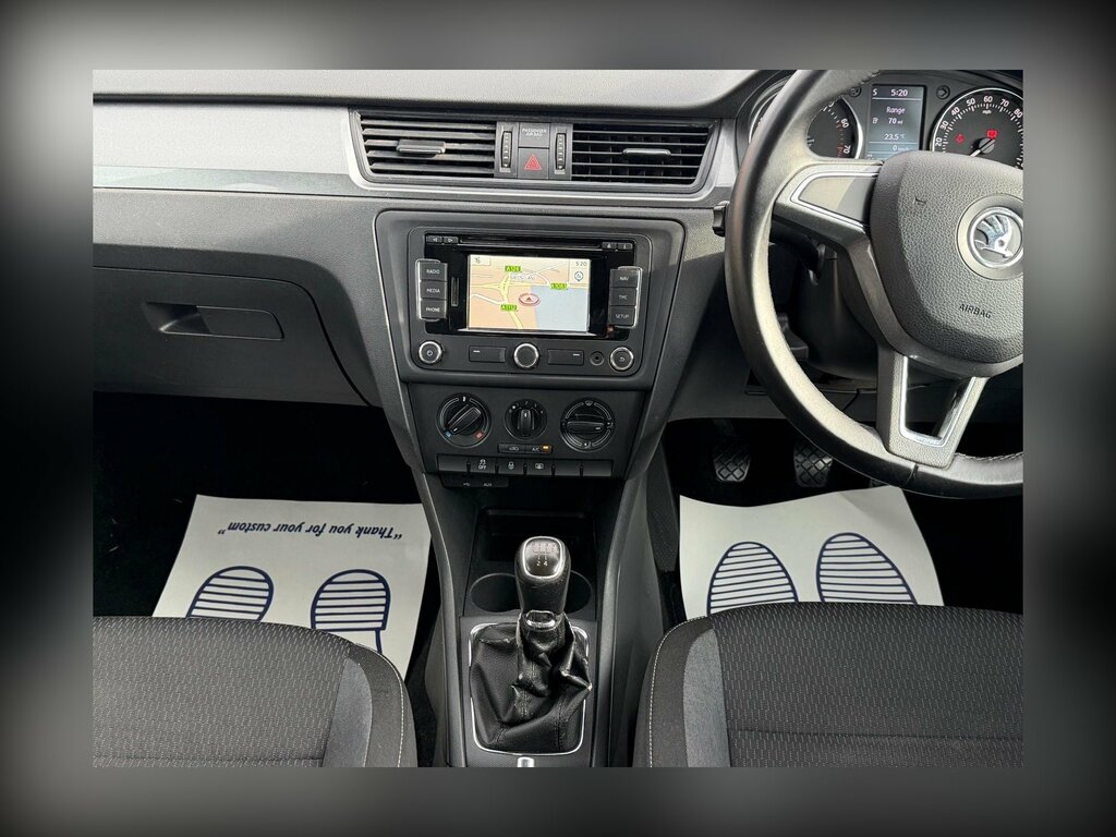 Skoda Rapid 1.6 Tdi Silver #13