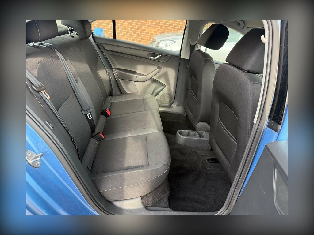 Skoda Rapid 1.6 Tdi Silver #15