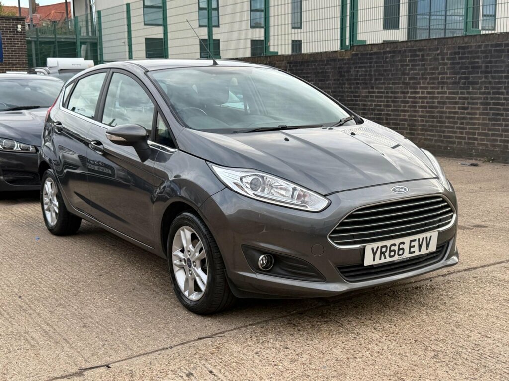 Ford Fiesta 1.5 Tdci Zetec Euro 6 Grey #2