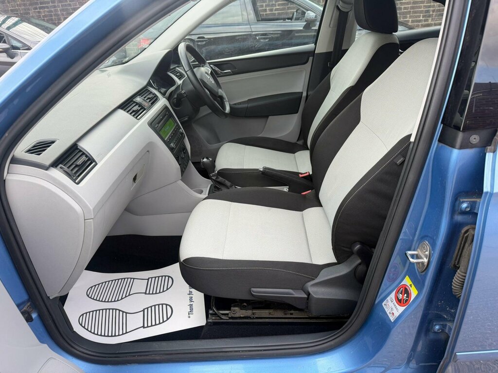 Skoda Rapid Hatchback 1.6 Tdi Elegance 201363 White #14