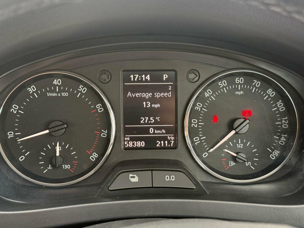 Skoda Rapid Hatchback 1.6 Tdi Elegance 201363 White #17