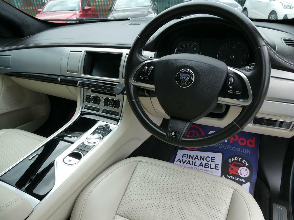 Jaguar XF Saloon 3.0D S V6 Portfolio Euro 5 Ss Green #2