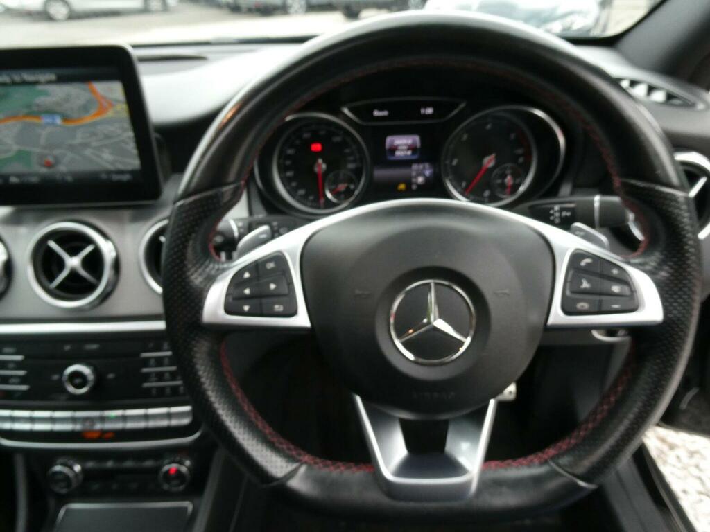 Mercedes-Benz GLA Class 2.1 Gla220d Amg Line Premium Plus 7G-dct 4Matic Black #5