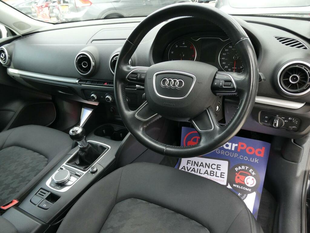 Audi A3 1.6 Tdi Ultra Se Sportback Euro 6 Ss Black #2