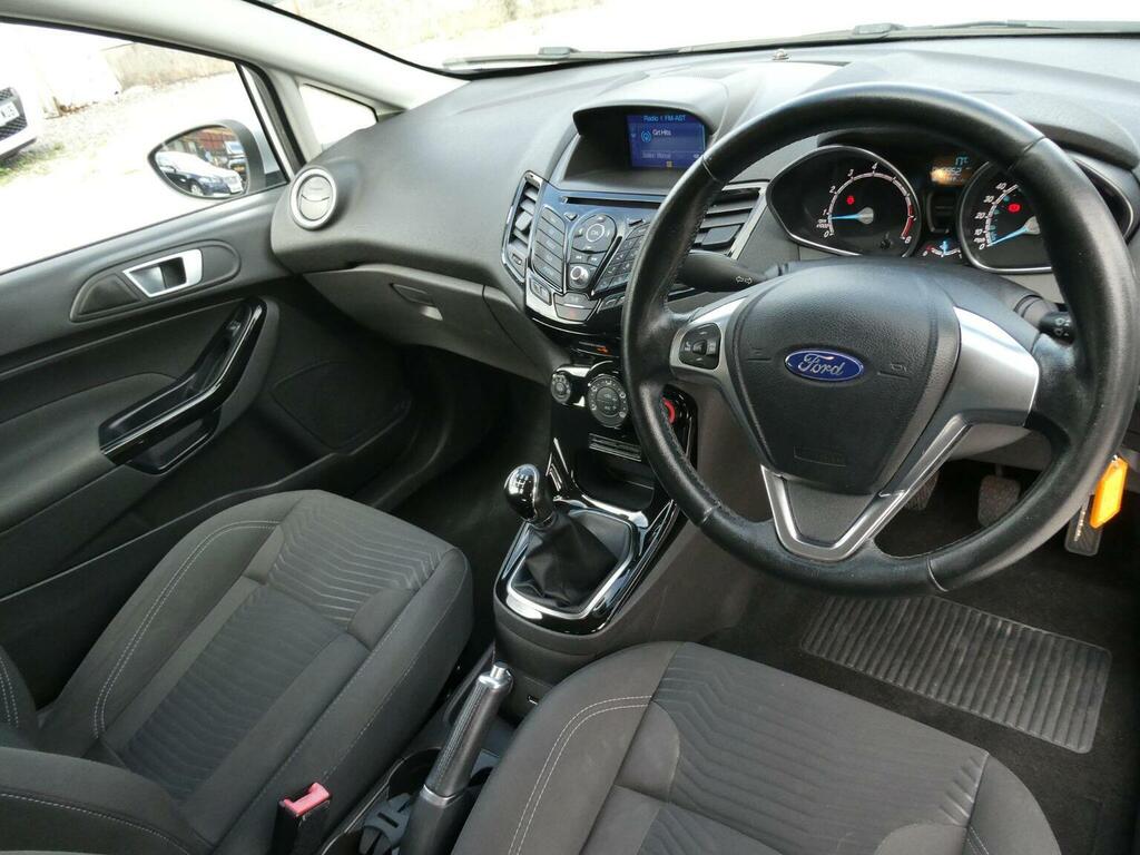 Ford Fiesta 1.25 Zetec Euro 6 Silver #2