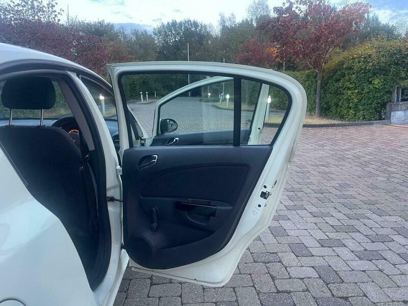 Vauxhall Corsa 1.4 16V Se Euro 5 Yellow #18