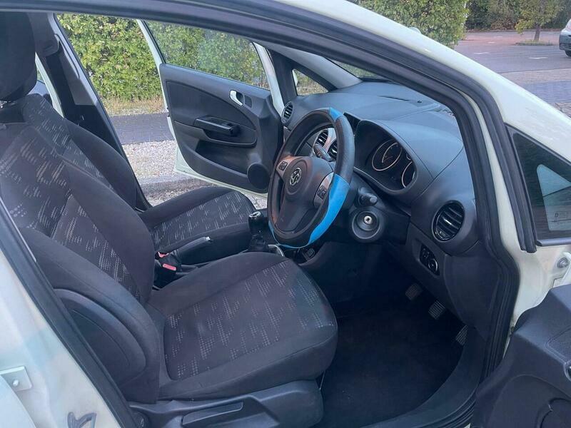 Vauxhall Corsa 1.4 16V Se Euro 5 Yellow #12