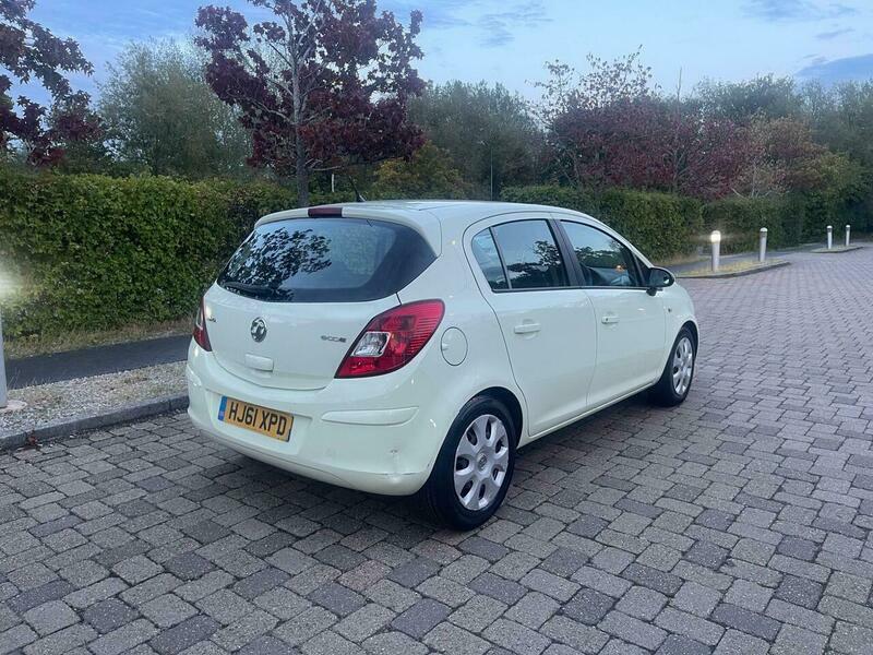 Vauxhall Corsa 1.4 16V Se Euro 5 Yellow #9