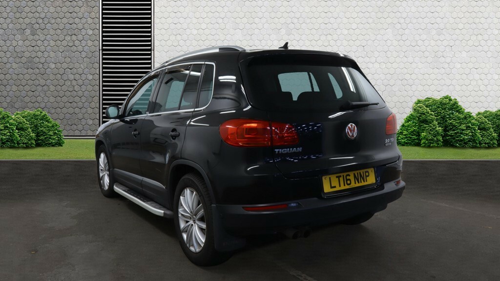 Volkswagen Tiguan 2.0 Tdi Bluemotion Tech Match Edition Black #4