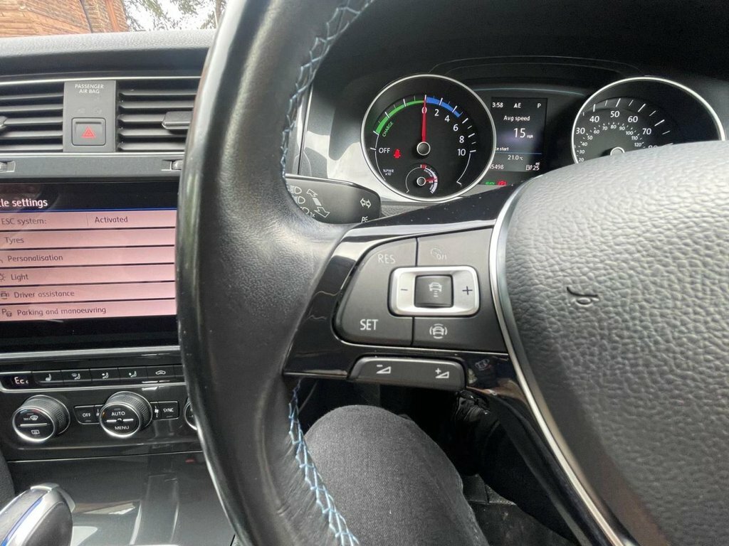 Volkswagen e-Golf 35.8Kwh E-golf Black #17